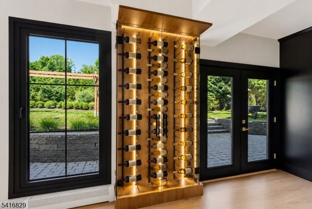 60 Brookside Dr, Upper Saddle River Boro, NJ 07458