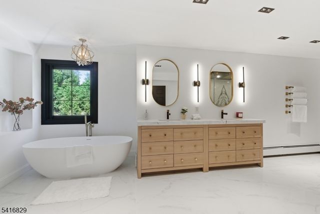 60 Brookside Dr, Upper Saddle River Boro, NJ 07458