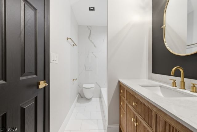 60 Brookside Dr, Upper Saddle River Boro, NJ 07458
