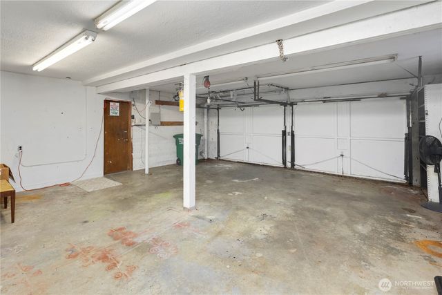 3653 W Commodore Way, Seattle, WA 98199