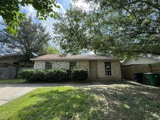 13211 Ambrose Street, Houston, TX 77045