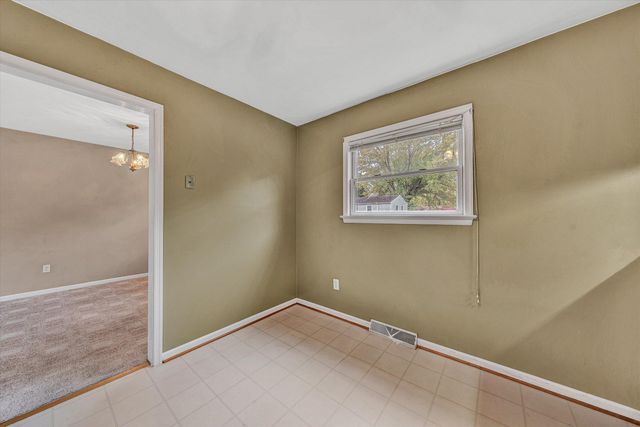 4611 Casper DR, Roanoke, VA 24019