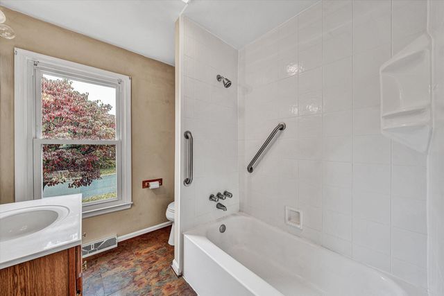 4611 Casper DR, Roanoke, VA 24019