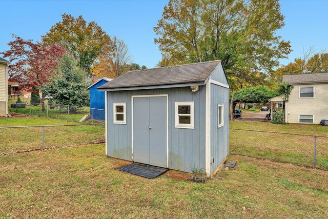 4611 Casper DR, Roanoke, VA 24019