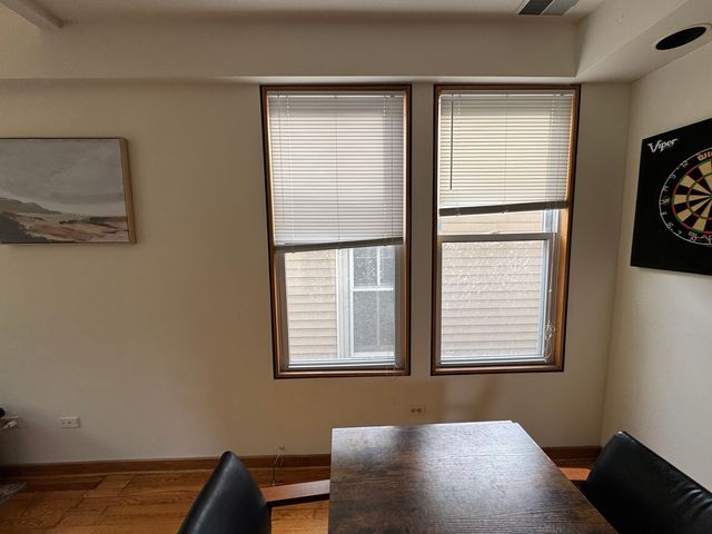 2742 N Kenmore Avenue, Chicago, IL 60614