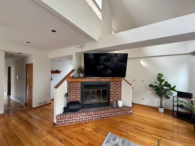 2742 N Kenmore Avenue, Chicago, IL 60614