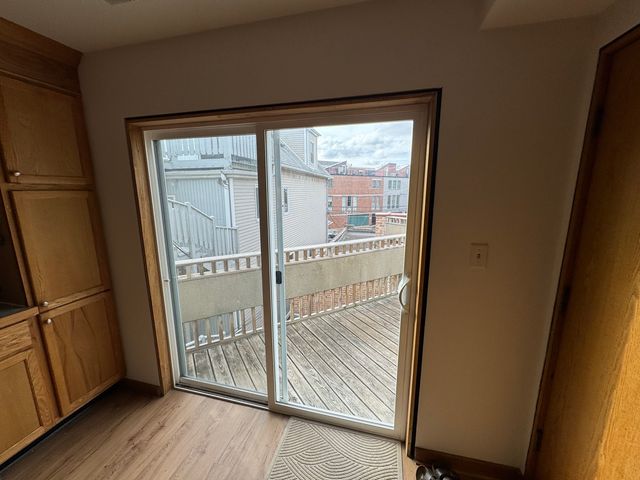 2742 N Kenmore Avenue, Chicago, IL 60614