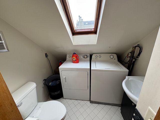 2742 N Kenmore Avenue, Chicago, IL 60614