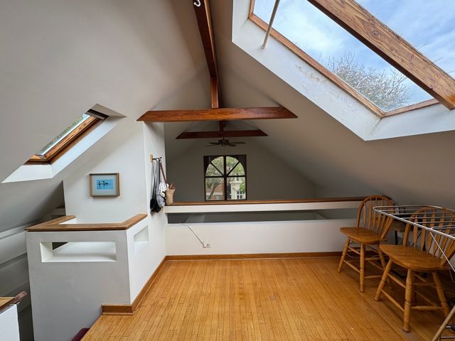 2742 N Kenmore Avenue, Chicago, IL 60614