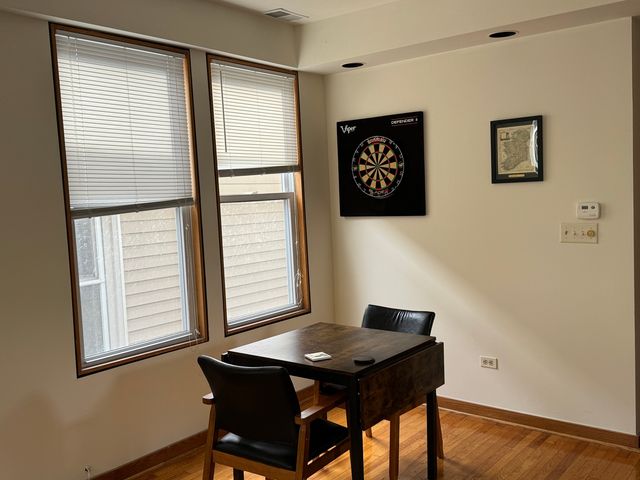 2742 N Kenmore Avenue, Chicago, IL 60614