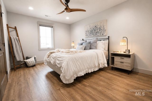 3859 E Vadonia Ln, Meridian, ID 83642