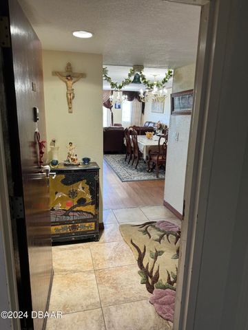 935 N Halifax Ave Apt 402, Daytona Beach, FL 32118