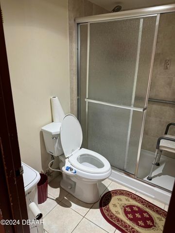 935 N Halifax Ave Apt 402, Daytona Beach, FL 32118