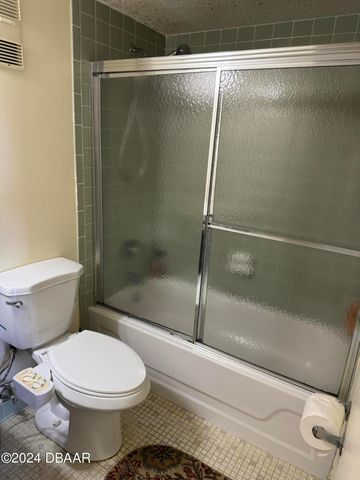 935 N Halifax Ave Apt 402, Daytona Beach, FL 32118