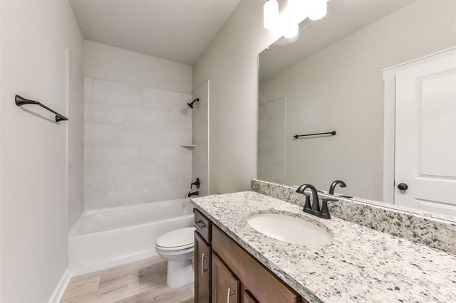 822 Countryside Glade Lane, Bonney, TX 77583