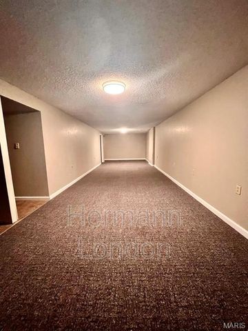 2478 Carousel Court, Florissant, MO 63031