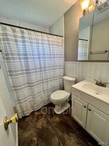 2478 Carousel Court, Florissant, MO 63031