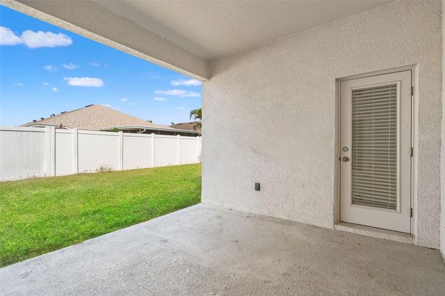 518 YORK DALE DRIVE, Ruskin, FL 33570