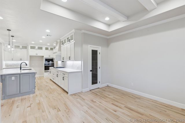 205 W 164th Place S, Glenpool, OK 74033