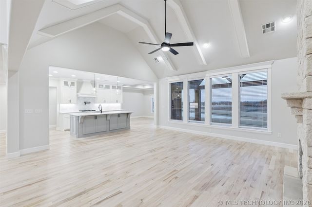 205 W 164th Place S, Glenpool, OK 74033