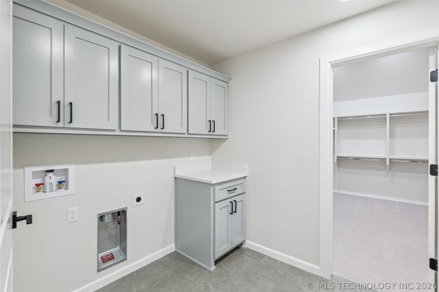 205 W 164th Place S, Glenpool, OK 74033