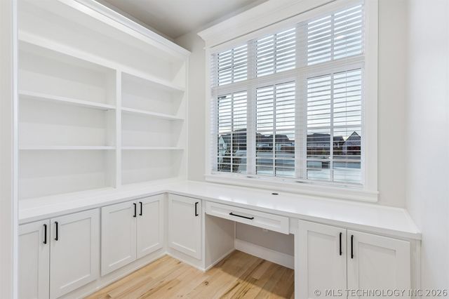 205 W 164th Place S, Glenpool, OK 74033