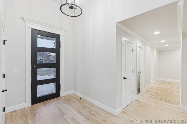 205 W 164th Place S, Glenpool, OK 74033