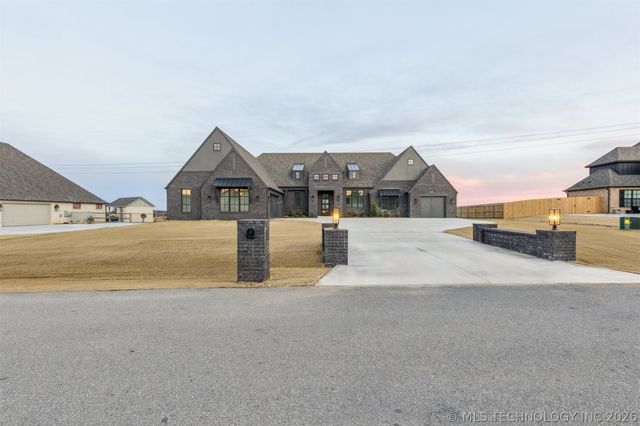 205 W 164th Place S, Glenpool, OK 74033
