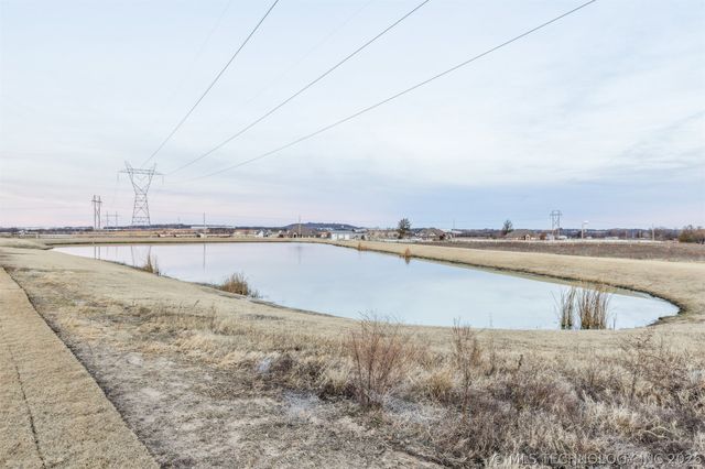205 W 164th Place S, Glenpool, OK 74033