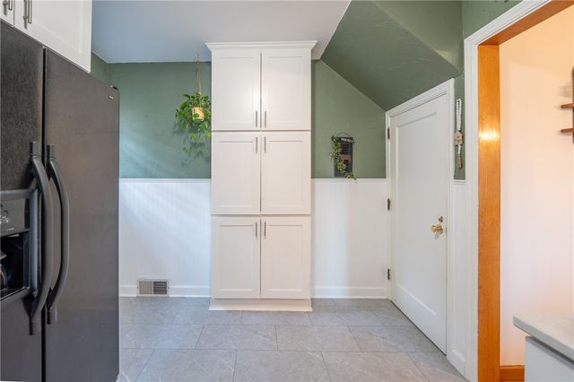 32 W Tacoma Ave, Latrobe, PA 15650