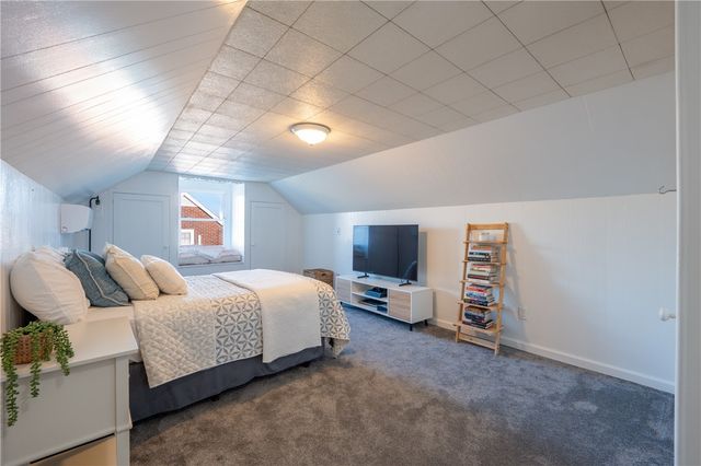 32 W Tacoma Ave, Latrobe, PA 15650