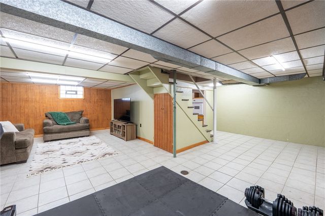 32 W Tacoma Ave, Latrobe, PA 15650