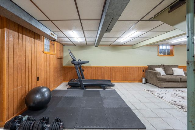 32 W Tacoma Ave, Latrobe, PA 15650