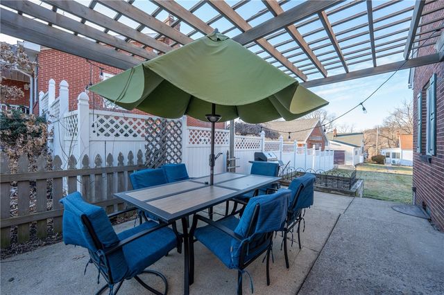 32 W Tacoma Ave, Latrobe, PA 15650