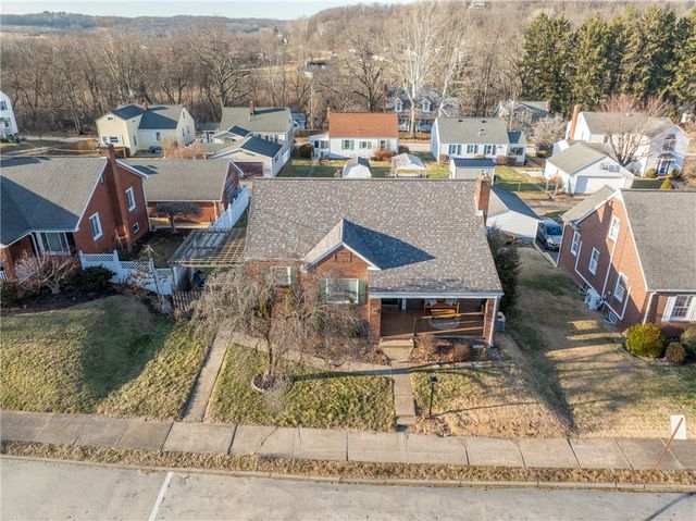 32 W Tacoma Ave, Latrobe, PA 15650