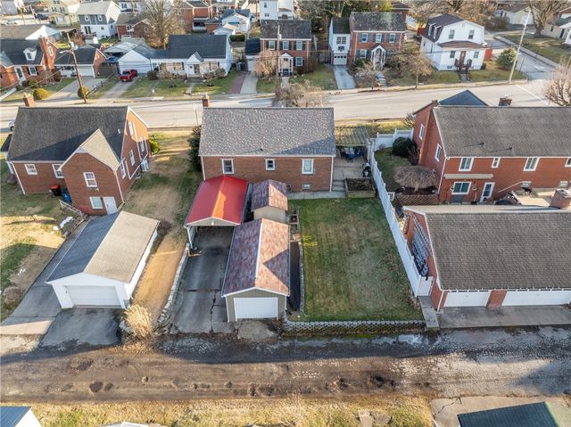 32 W Tacoma Ave, Latrobe, PA 15650