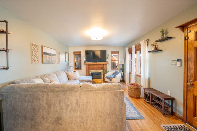 32 W Tacoma Ave, Latrobe, PA 15650