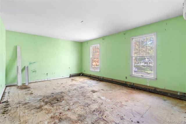 34 Andys Lane, Eastport, NY 11941