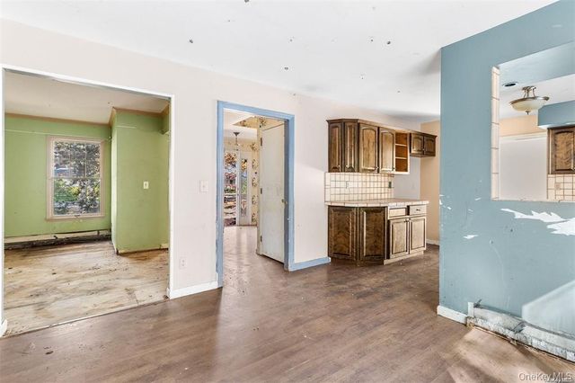 34 Andys Lane, Eastport, NY 11941