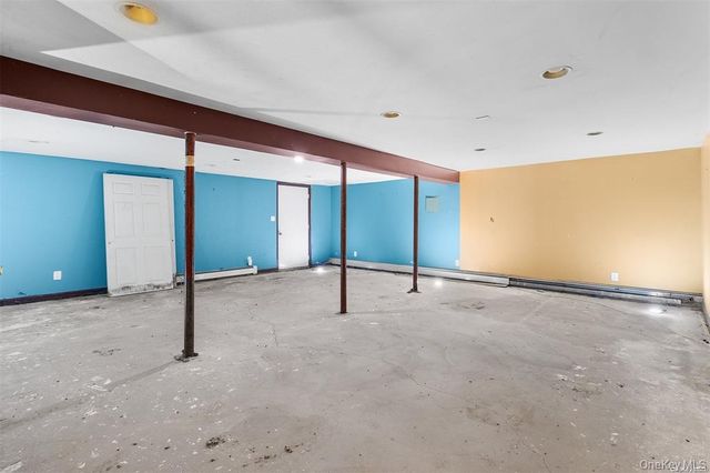 34 Andys Lane, Eastport, NY 11941