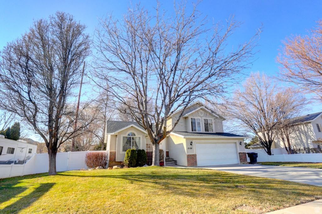 Image 2 of property listing at 2128 BRIDGER DR, Springville, UT 84663