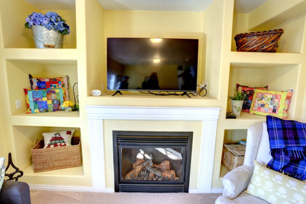 Image 12 of property listing at 2128 BRIDGER DR, Springville, UT 84663