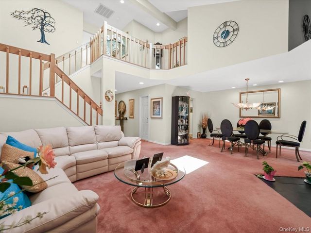 181 North Lane, Smithtown, NY 11787