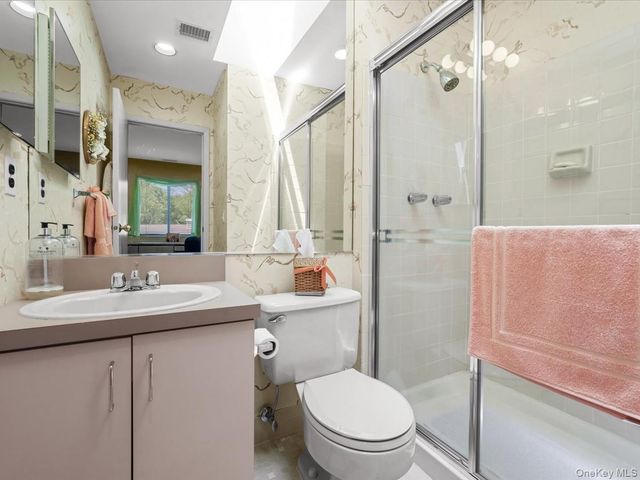181 North Lane, Smithtown, NY 11787
