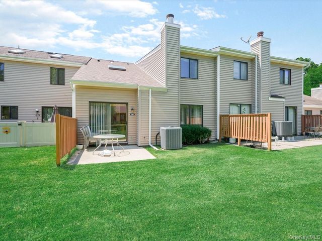 181 North Lane, Smithtown, NY 11787