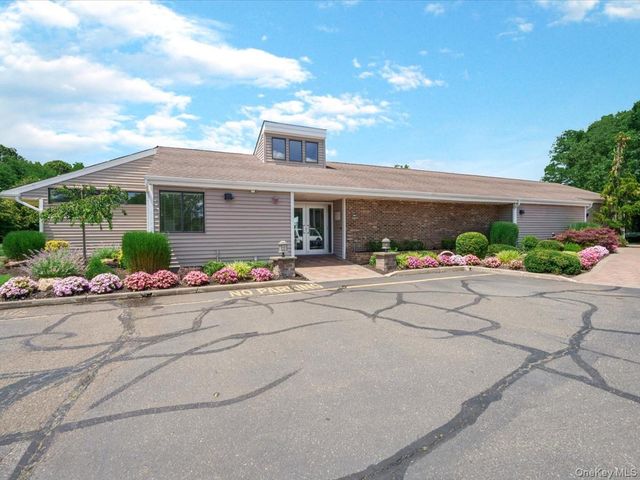 181 North Lane, Smithtown, NY 11787
