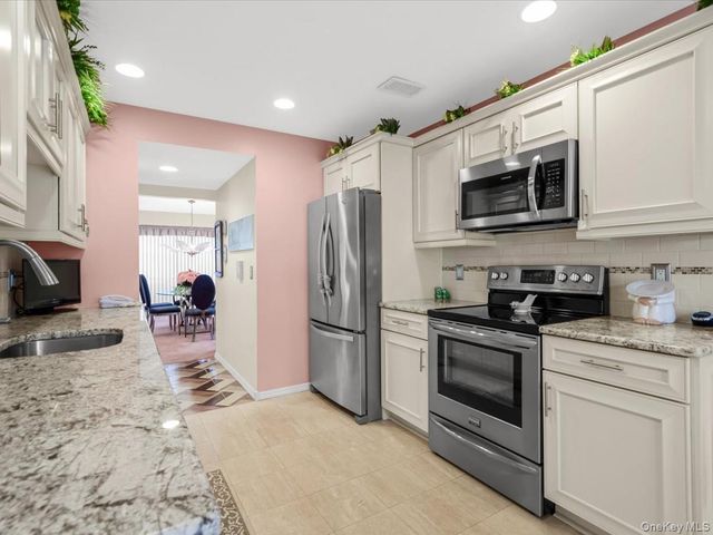 181 North Lane, Smithtown, NY 11787