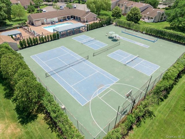 181 North Lane, Smithtown, NY 11787