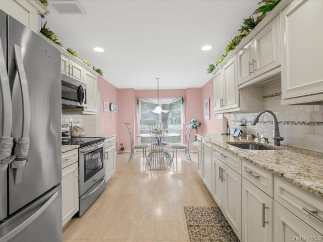 181 North Lane, Smithtown, NY 11787