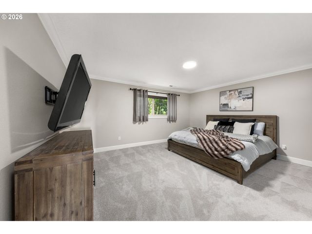 9833 Se EASTVIEW Dr, Happy Valley, OR 97086
